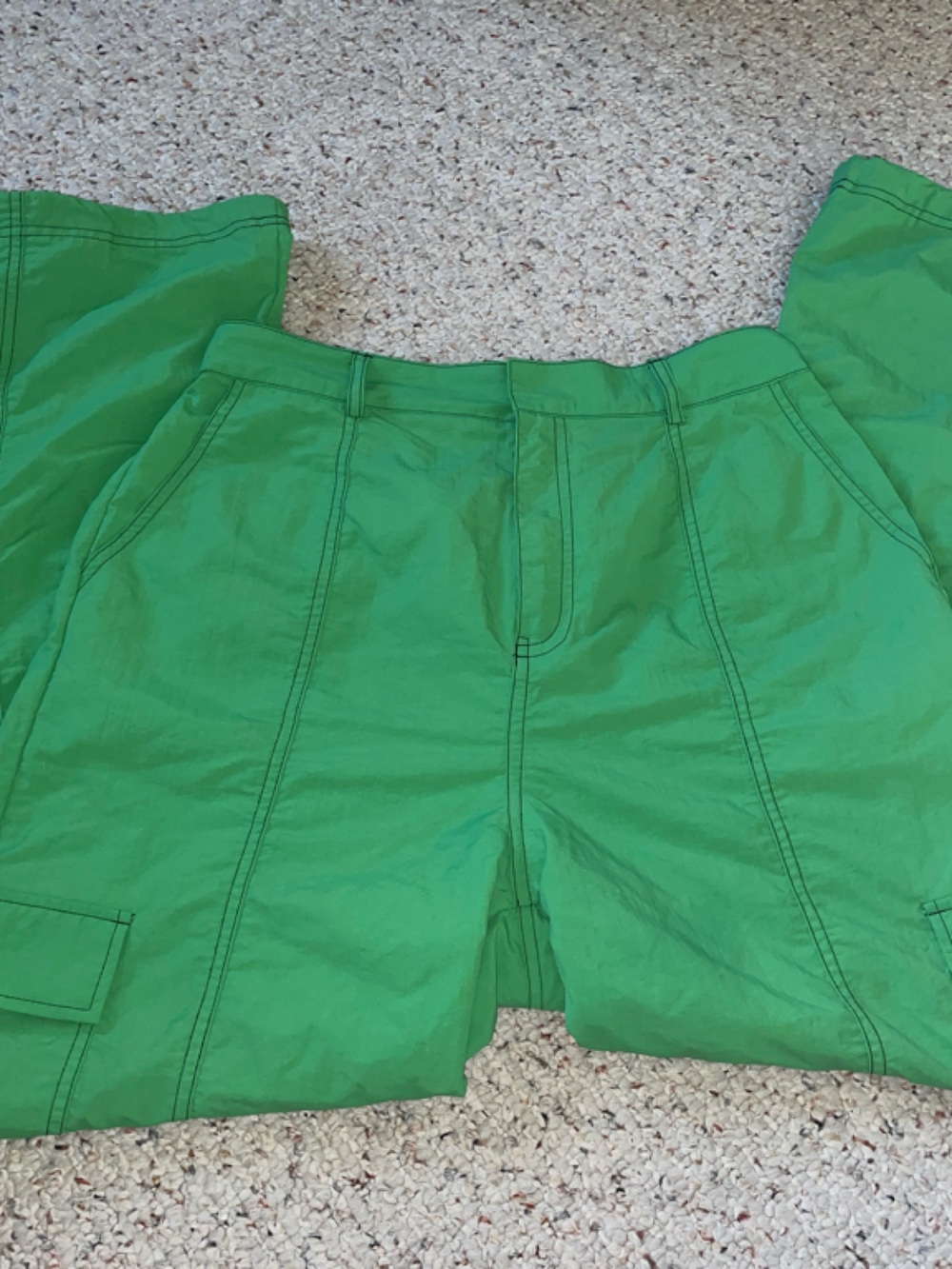 Love Tree Kelly Green Wide-Leg Cargo Pants